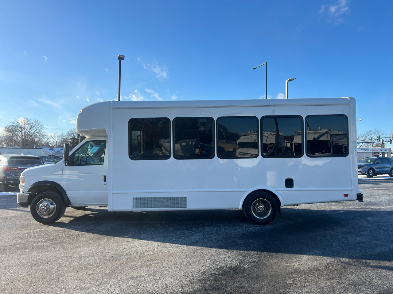 Ford E-Series Cutaway E-450 DRW 158" WB 2019