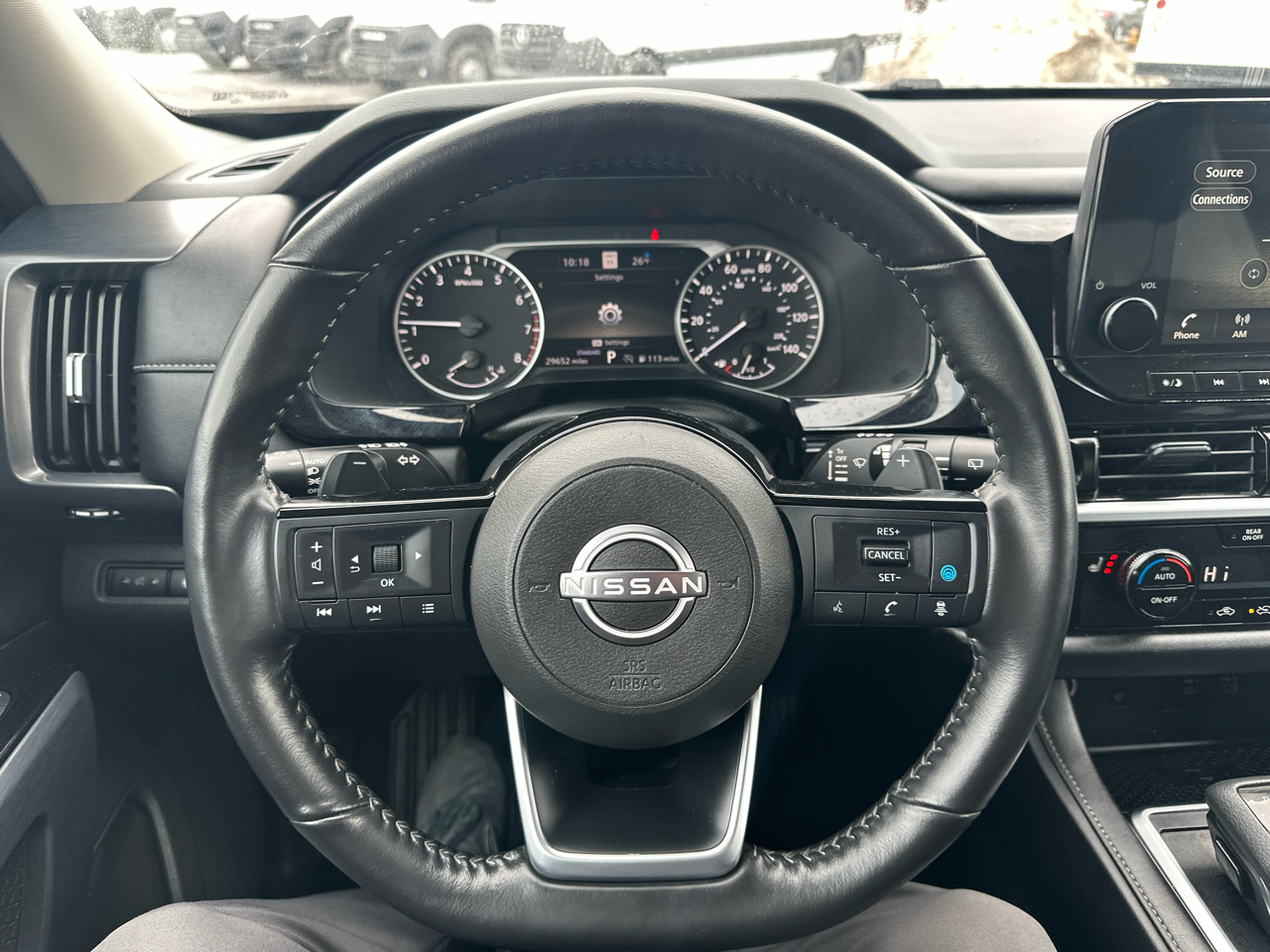 Nissan Pathfinder SL 2WD 2025