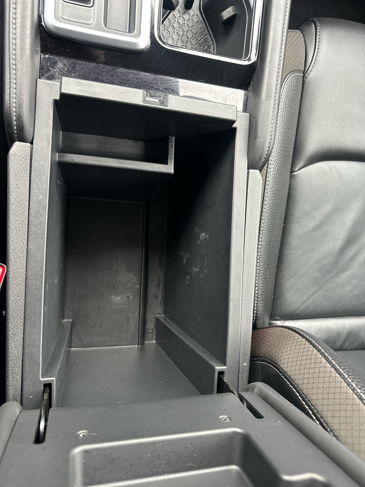 Nissan Pathfinder SL 2WD 2025