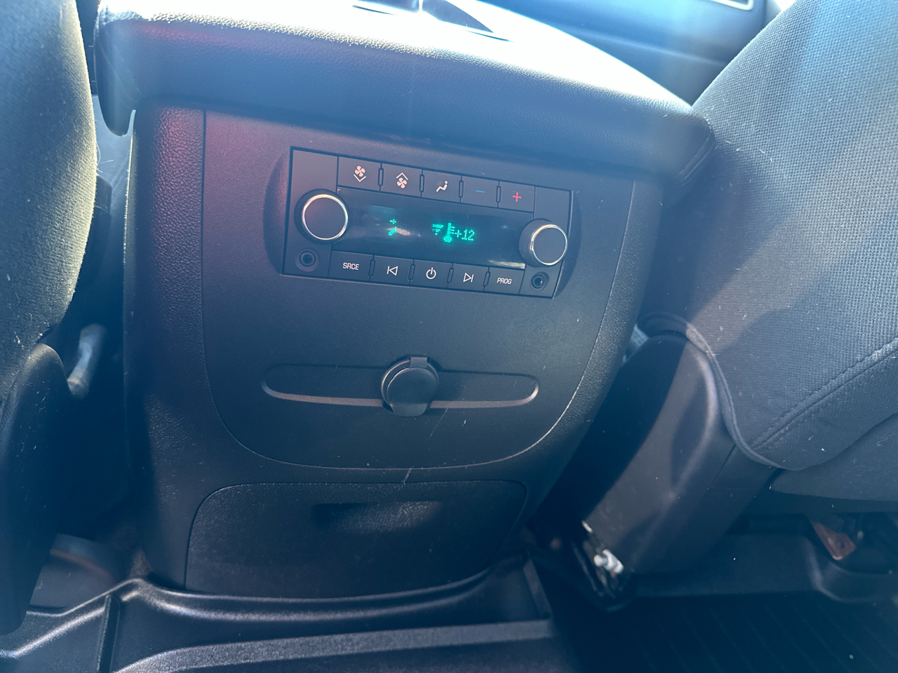 Chevrolet Tahoe 4WD 4dr 1500 LS 2013