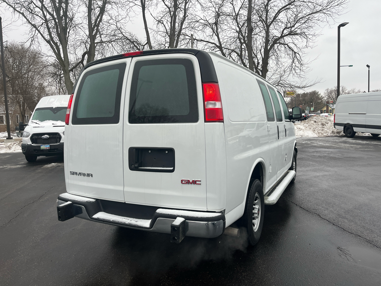 GMC Savana Cargo Van RWD 2500 135" 2024