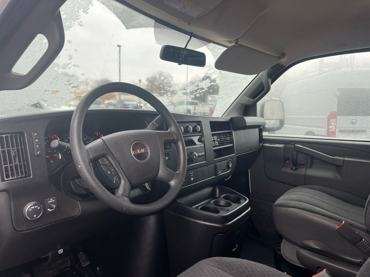 GMC Savana Cargo Van RWD 2500 135" 2024