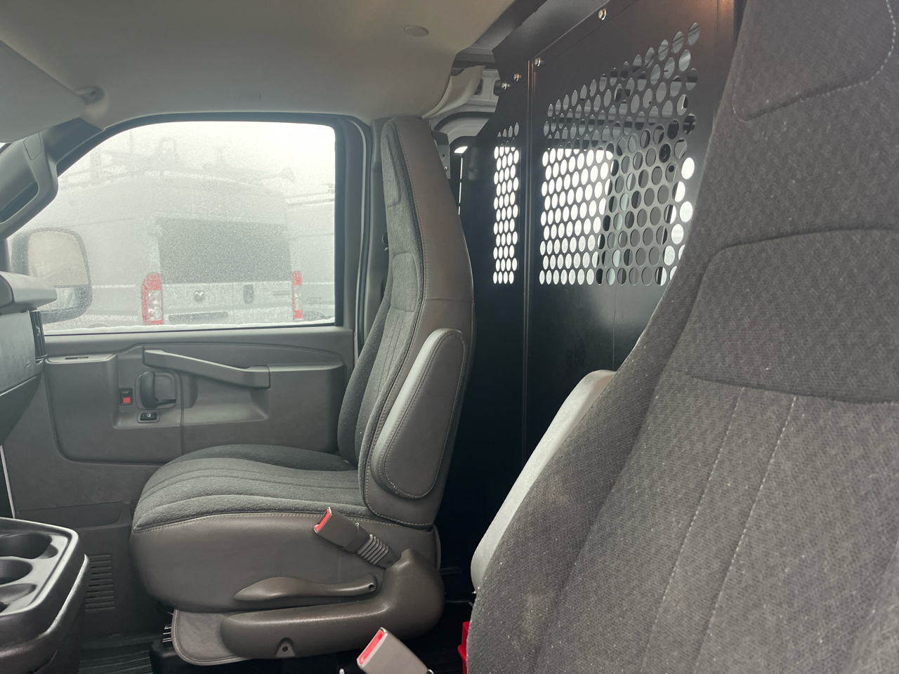 GMC Savana Cargo Van RWD 2500 135" 2024