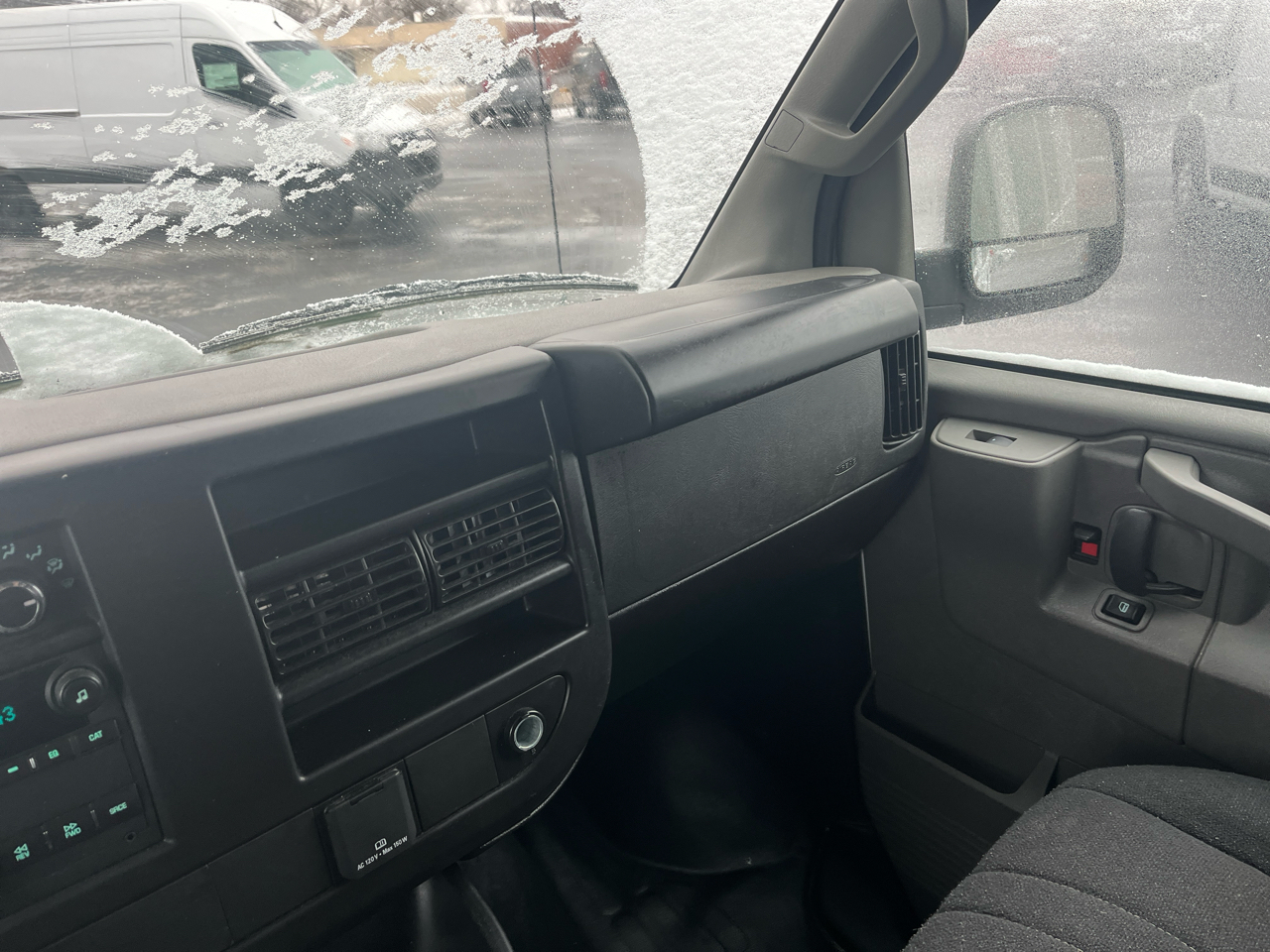 GMC Savana Cargo Van RWD 2500 135" 2024