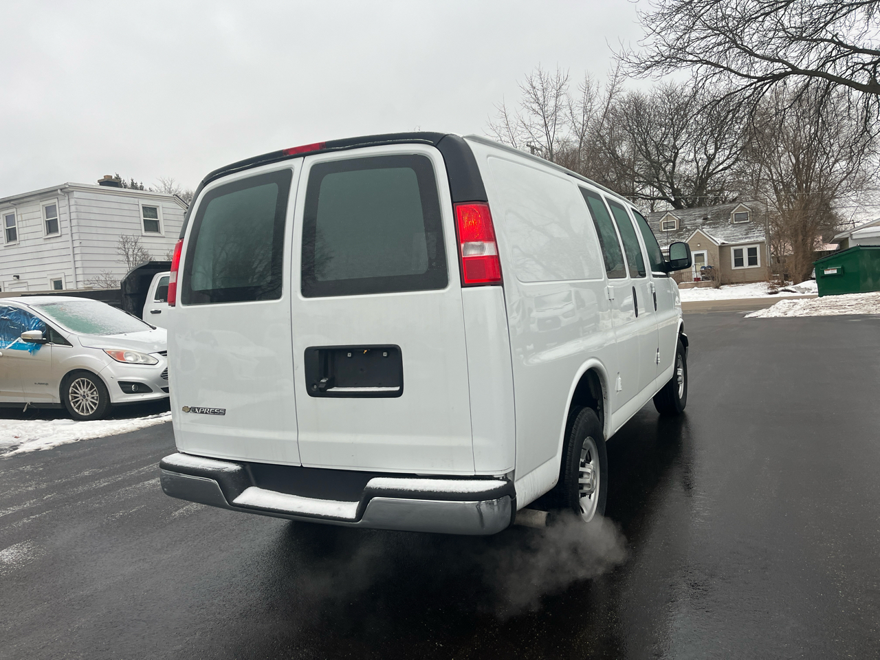 Chevrolet Express Cargo Van RWD 2500 135" 2024