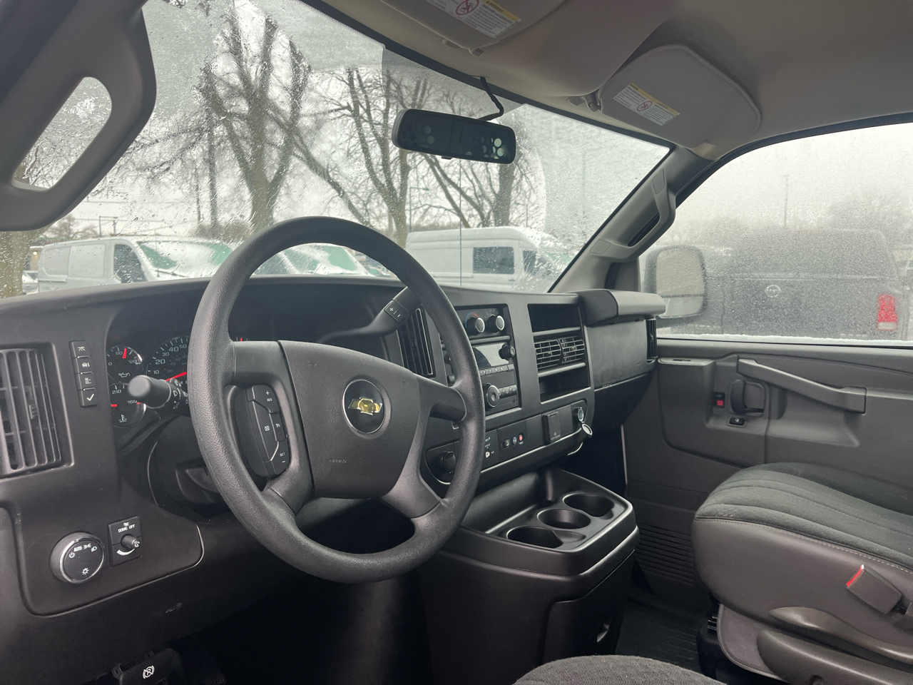 Chevrolet Express Cargo Van RWD 2500 135" 2024