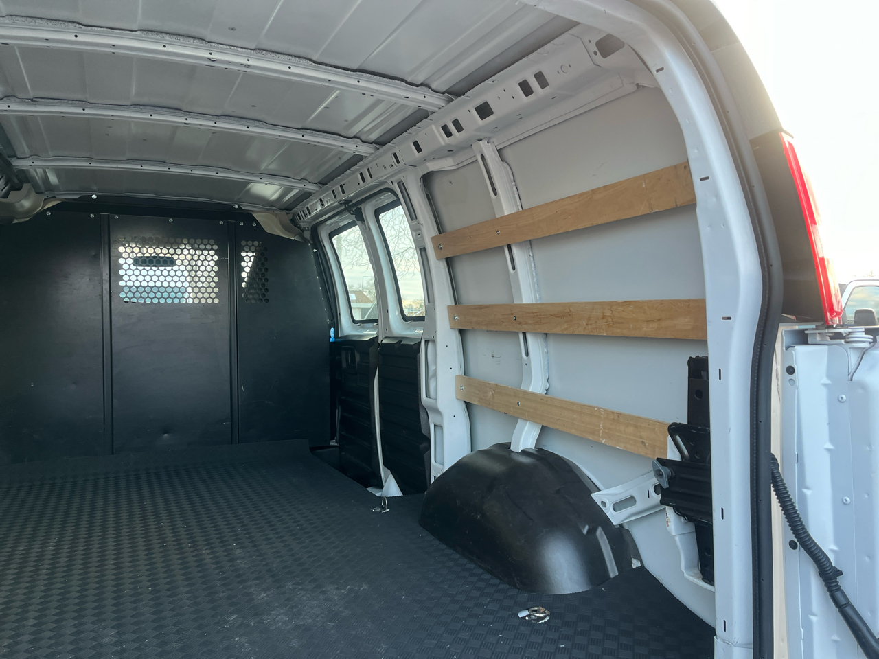 Chevrolet Express Cargo Van RWD 2500 135" 2024