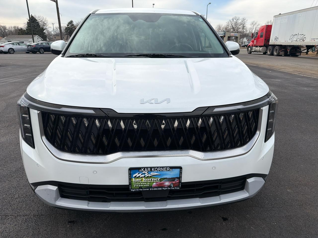 Kia Carnival LXS FWD 2025