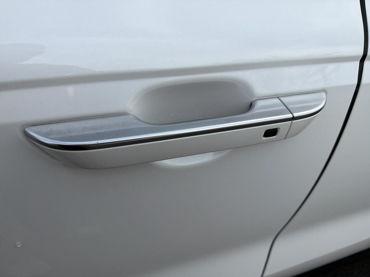 Kia Carnival LXS FWD 2025