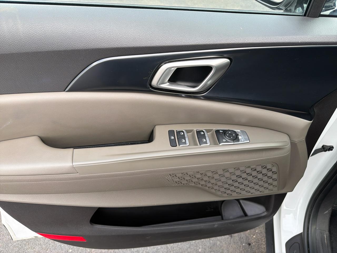 Kia Carnival LXS FWD 2025