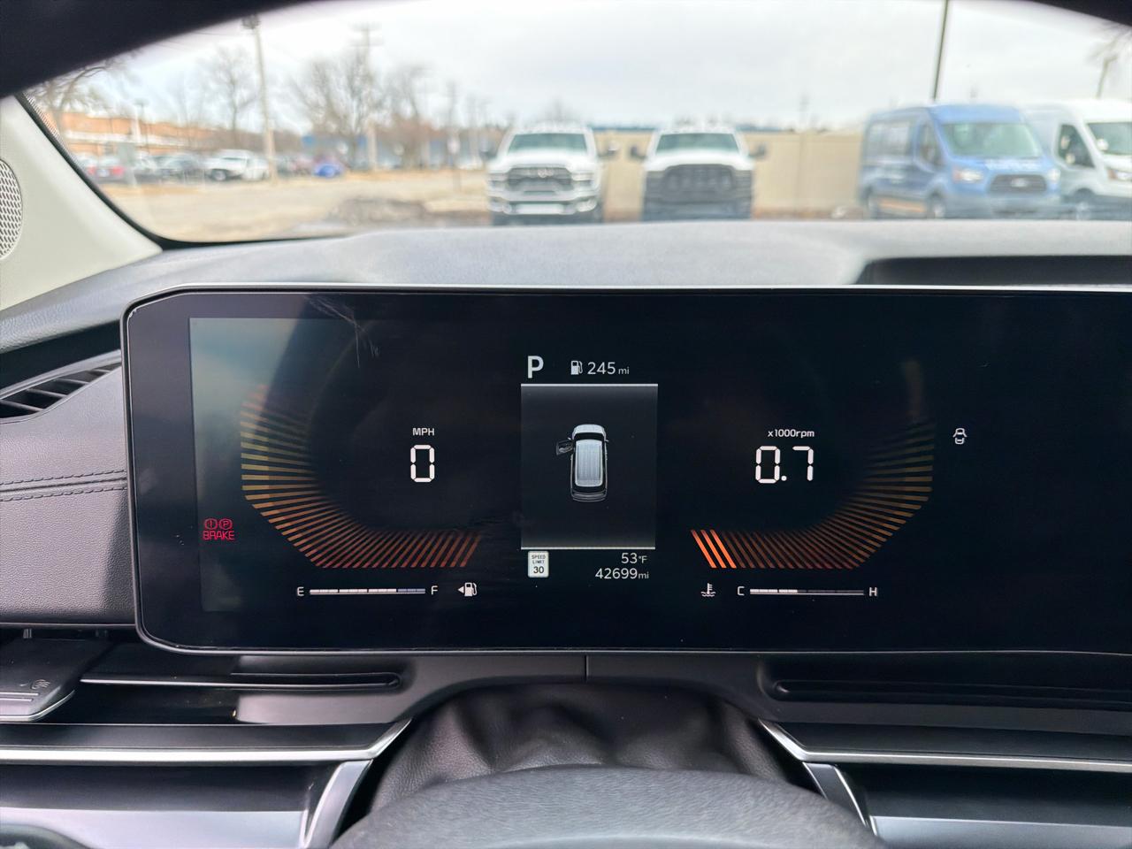 Kia Carnival LXS FWD 2025