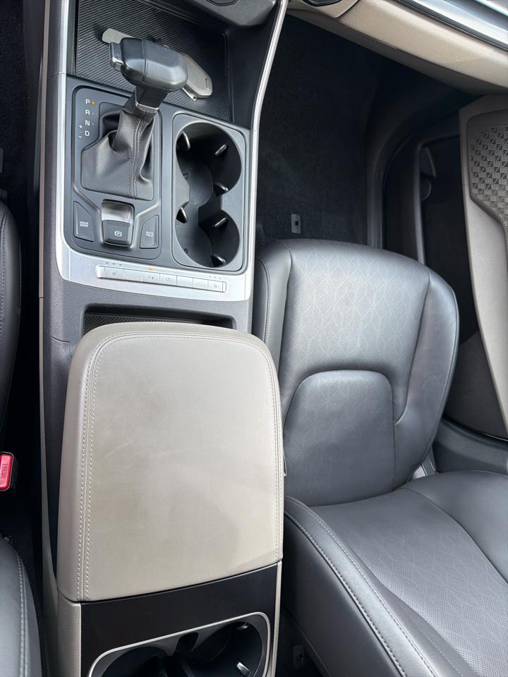 Kia Carnival LXS FWD 2025