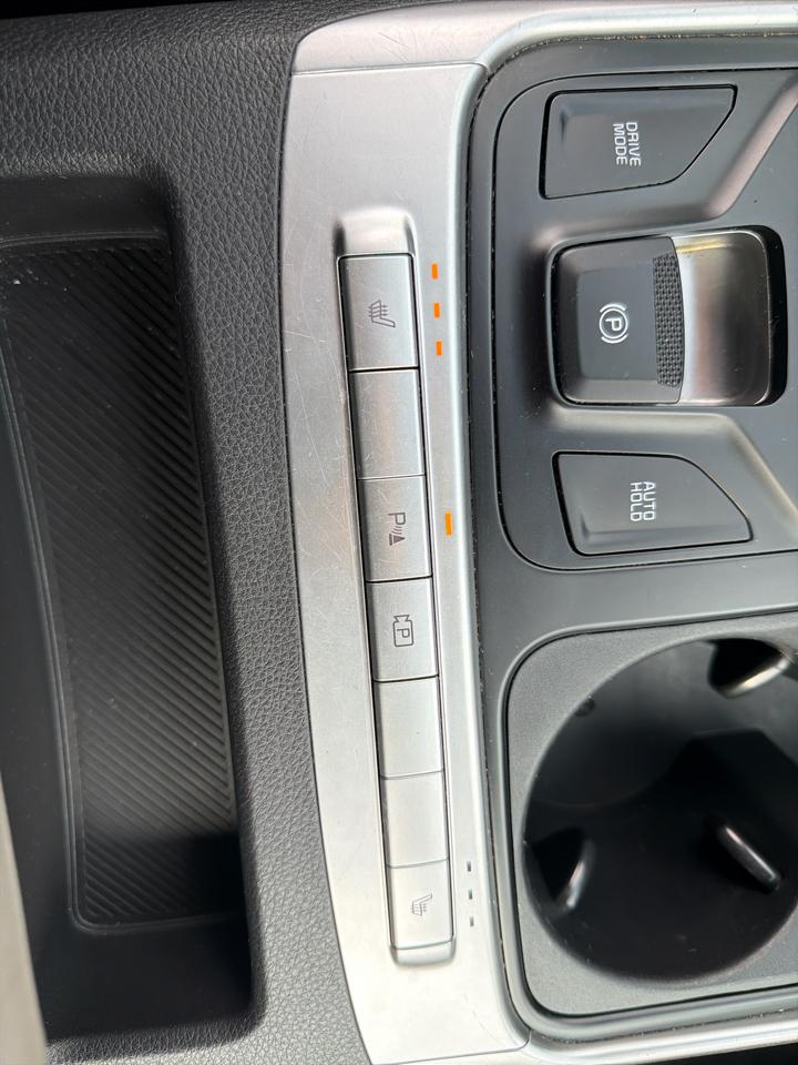 Kia Carnival LXS FWD 2025