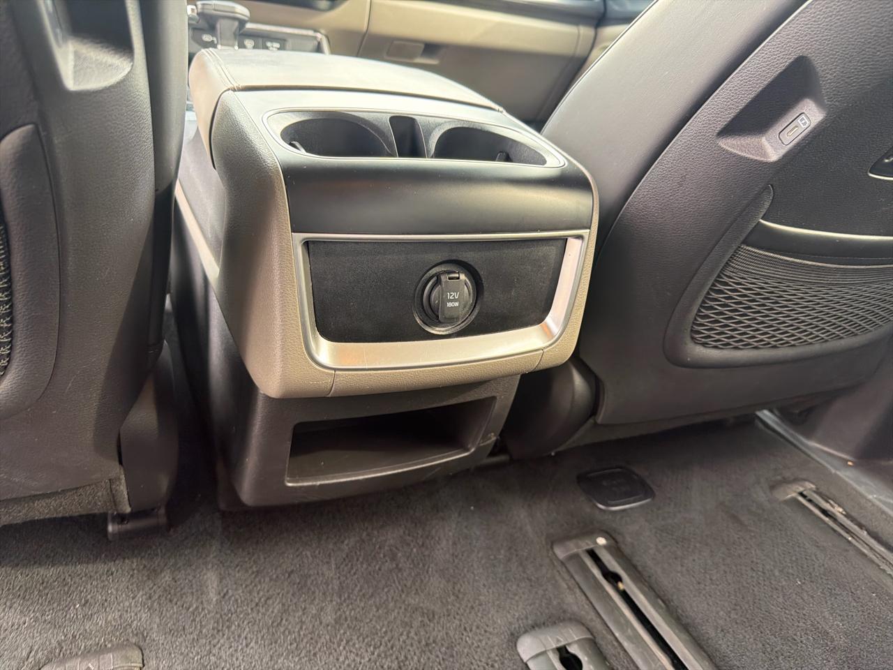 Kia Carnival LXS FWD 2025