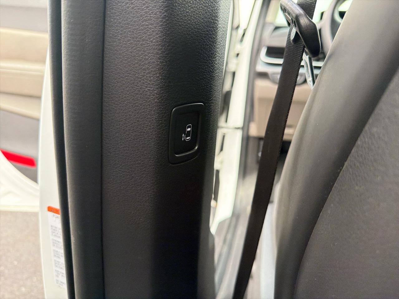 Kia Carnival LXS FWD 2025