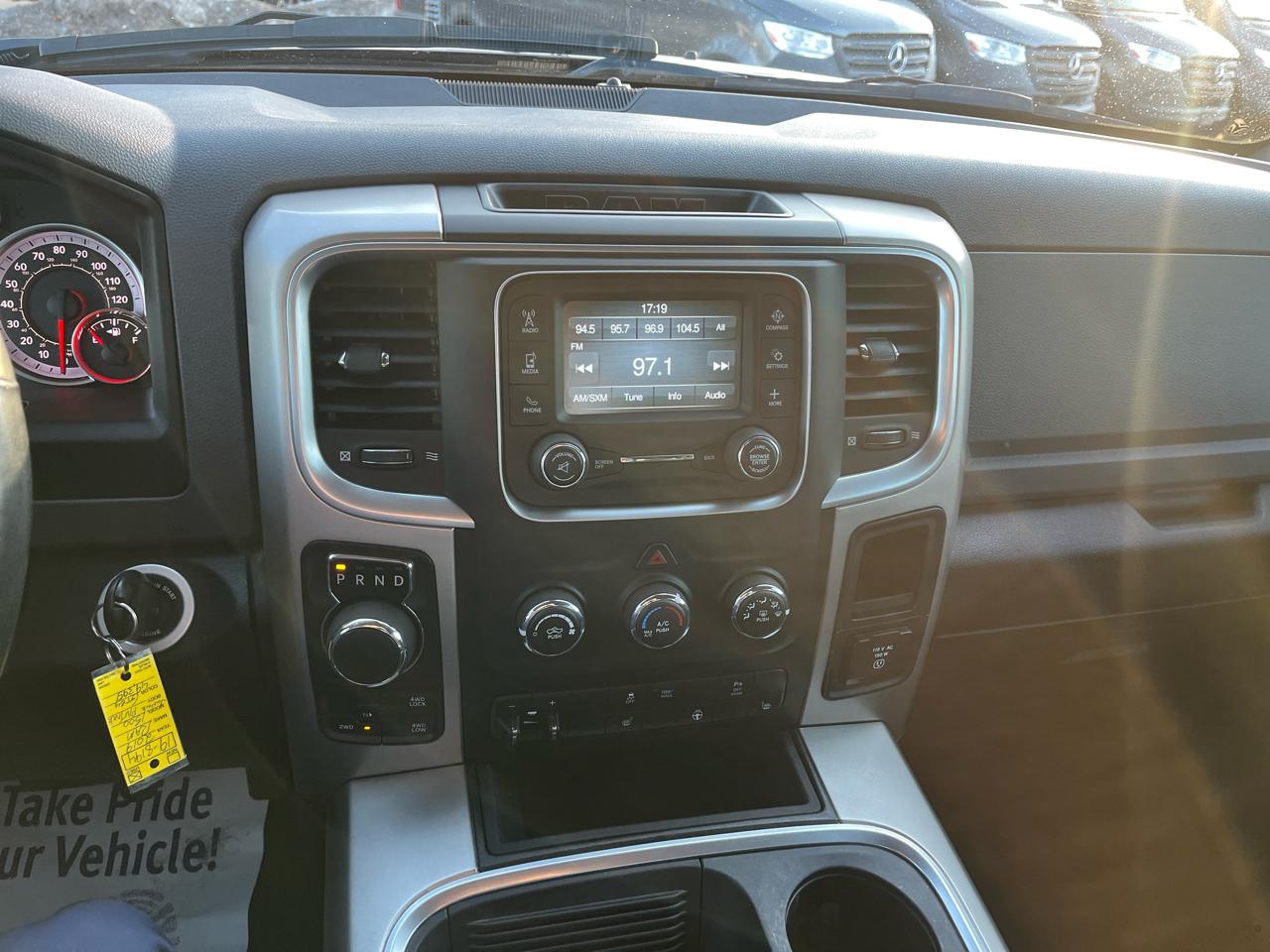 RAM 1500 Classic Warlock 4x4 Crew Cab 5'7" Box 2019