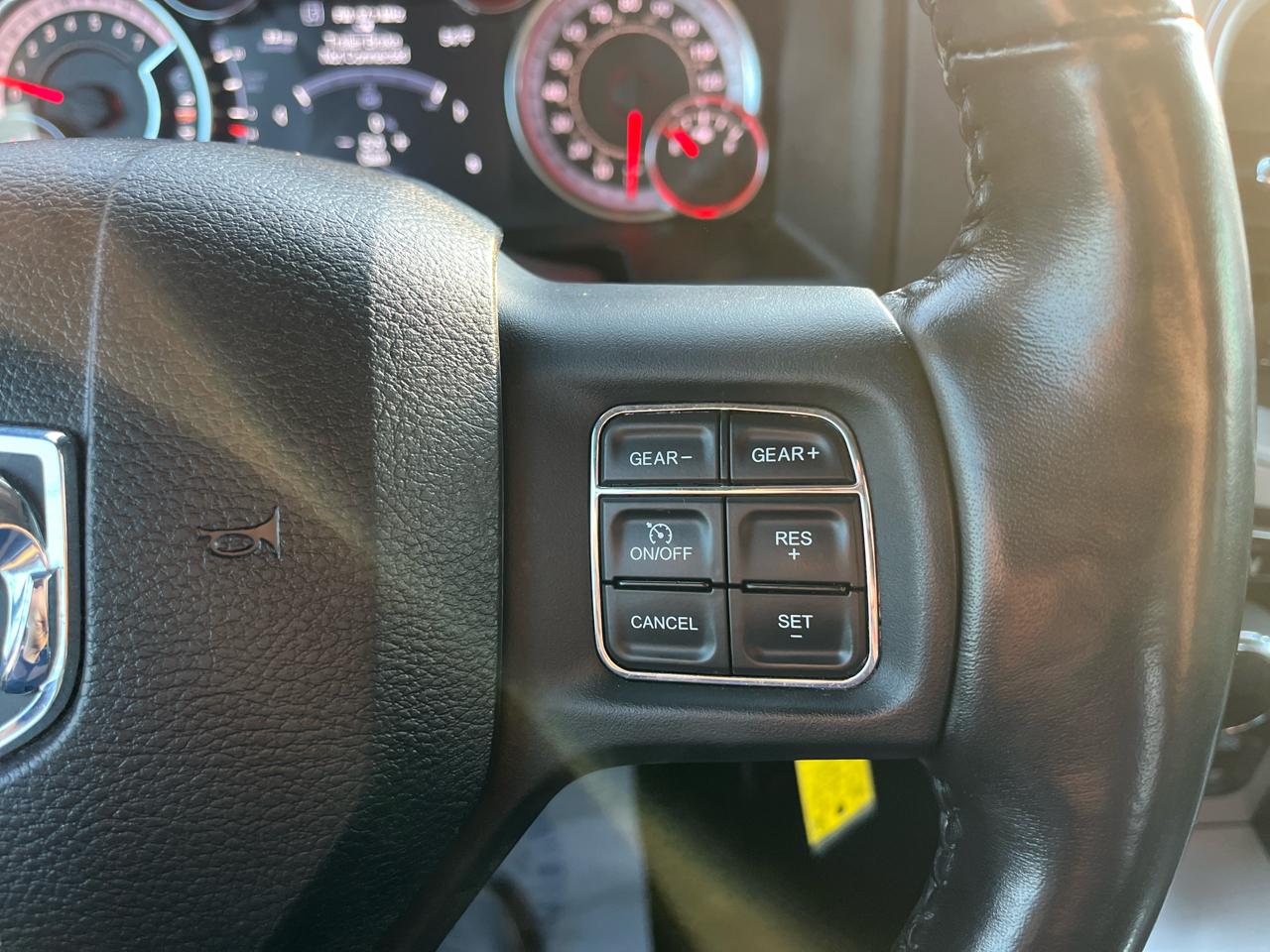 RAM 1500 Classic Warlock 4x4 Crew Cab 5'7" Box 2019