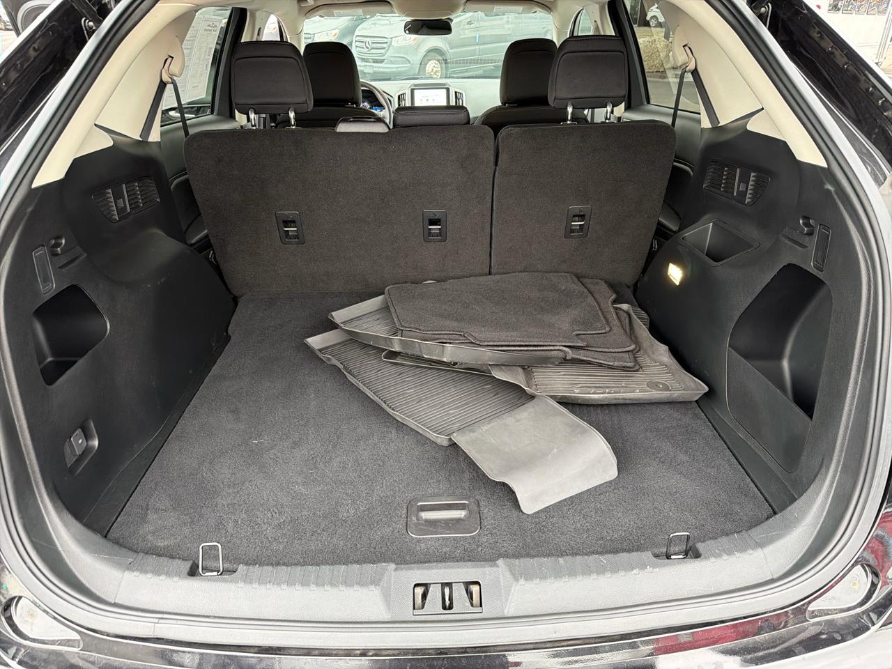 Ford Edge SE AWD 2022