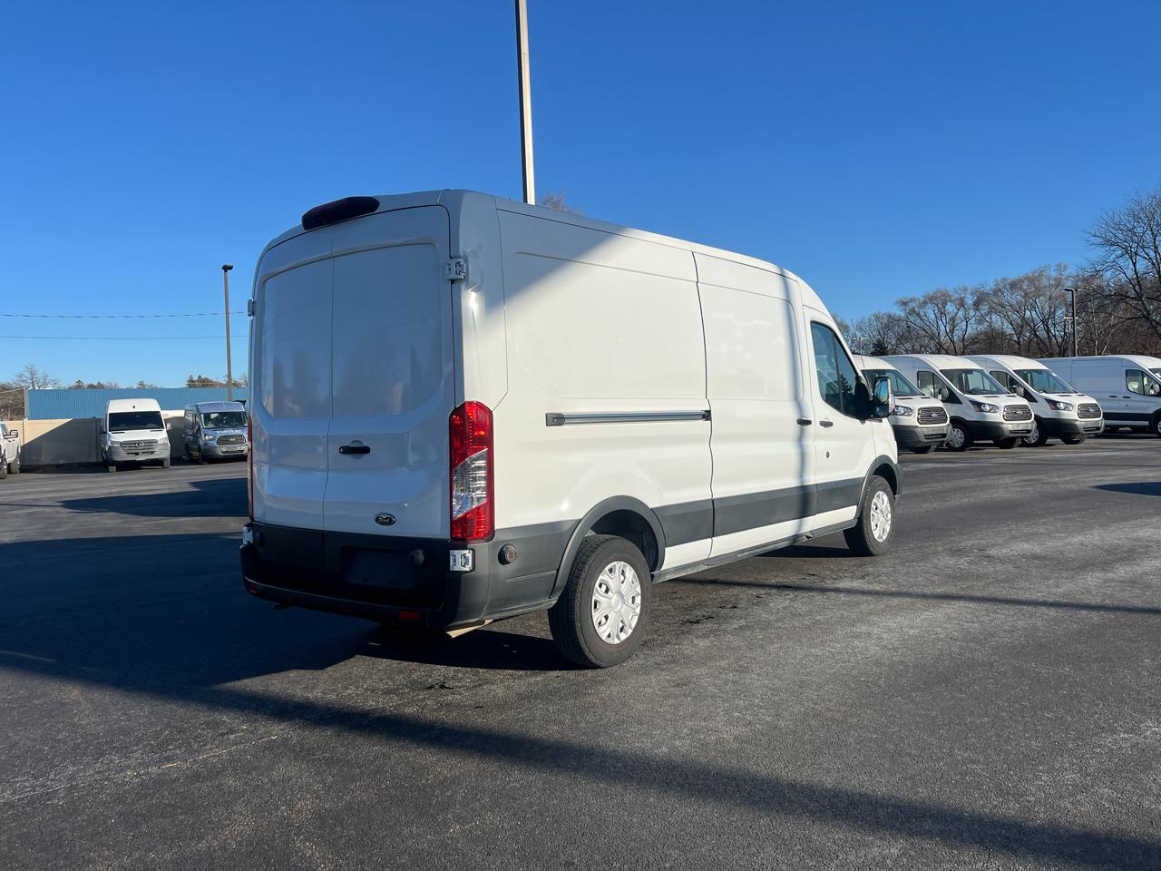 Ford Transit Van T-150 148" Med Rf 8600 GVWR Sliding RH Dr 2019