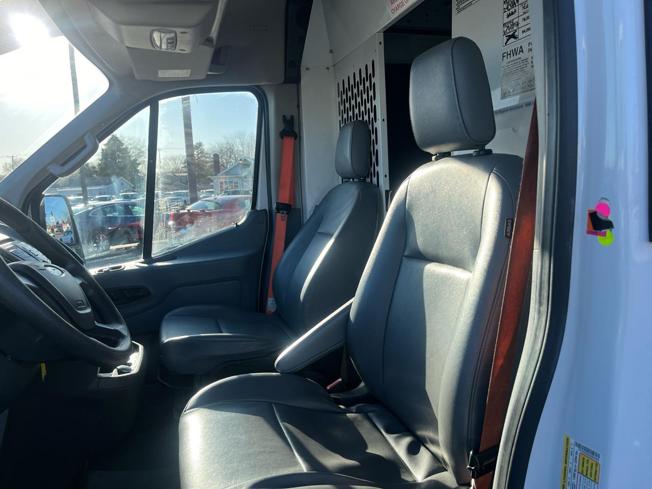 Ford Transit Van T-150 148" Med Rf 8600 GVWR Sliding RH Dr 2019