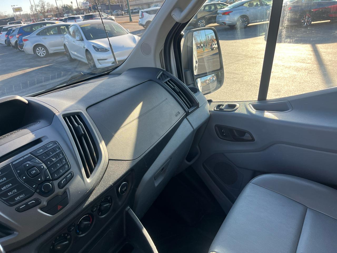 Ford Transit Van T-150 148" Med Rf 8600 GVWR Sliding RH Dr 2019