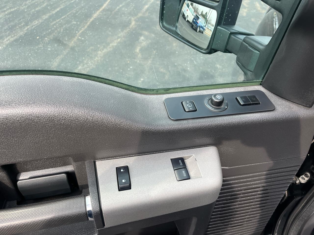 Ford Super Duty F-350 SRW 4WD SuperCab 158" Lariat 2015