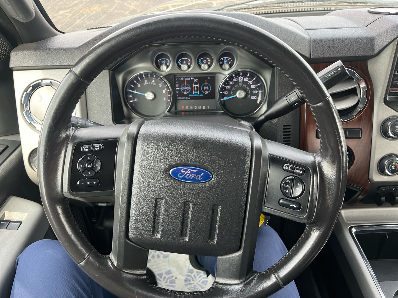 Ford Super Duty F-350 SRW 4WD SuperCab 158" Lariat 2015