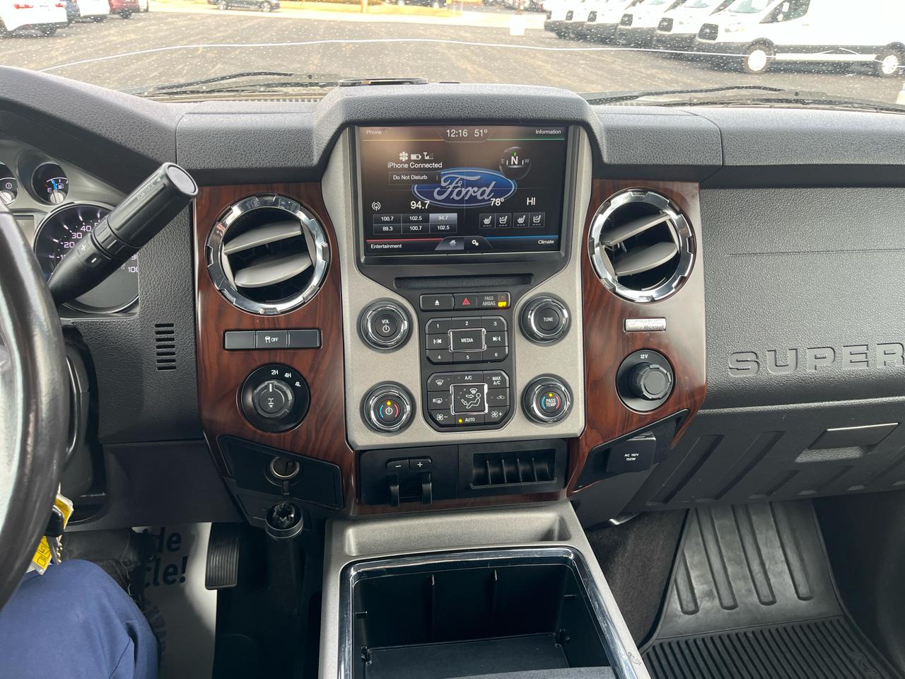 Ford Super Duty F-350 SRW 4WD SuperCab 158" Lariat 2015