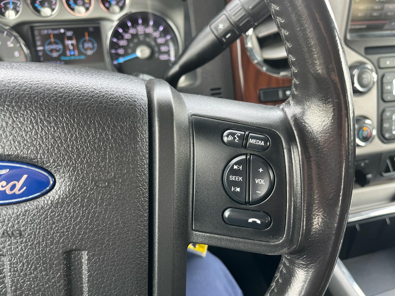 Ford Super Duty F-350 SRW 4WD SuperCab 158" Lariat 2015