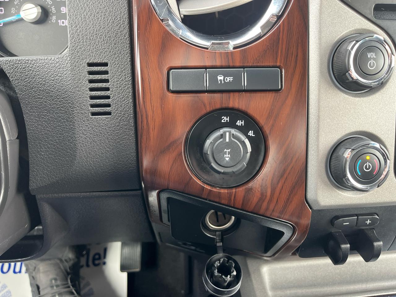 Ford Super Duty F-350 SRW 4WD SuperCab 158" Lariat 2015