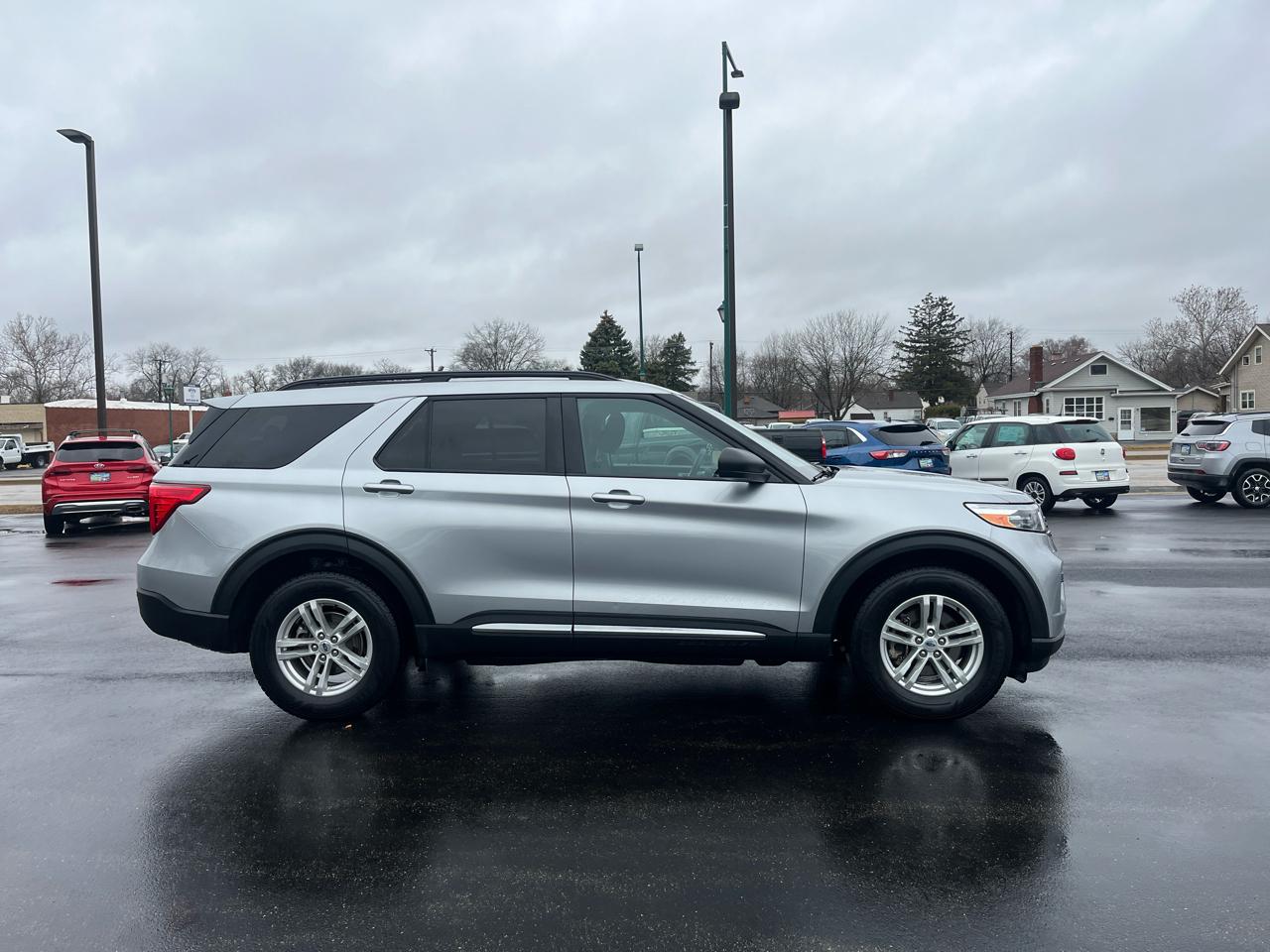 Ford Explorer XLT AWD 2021