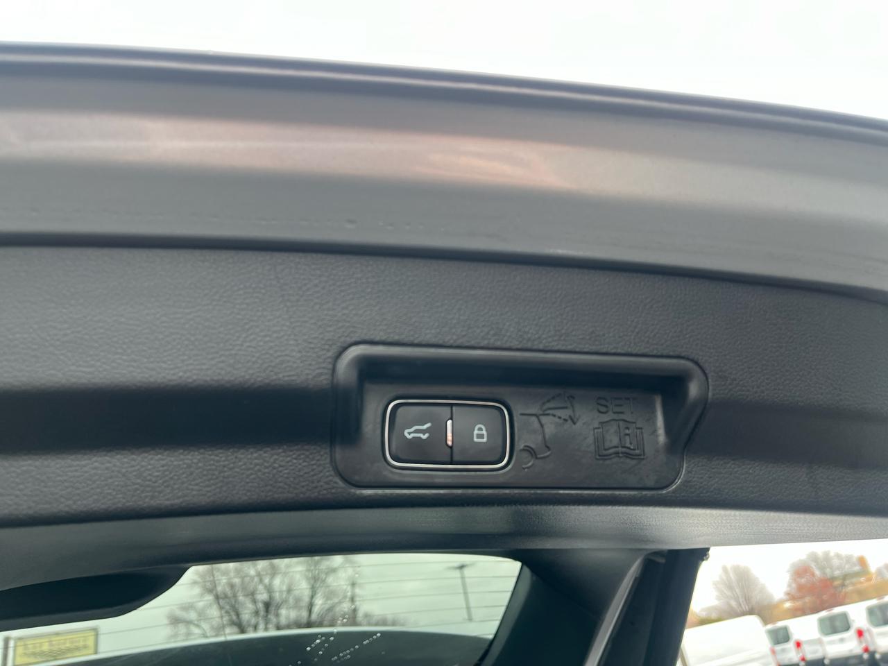 Ford Explorer XLT AWD 2021