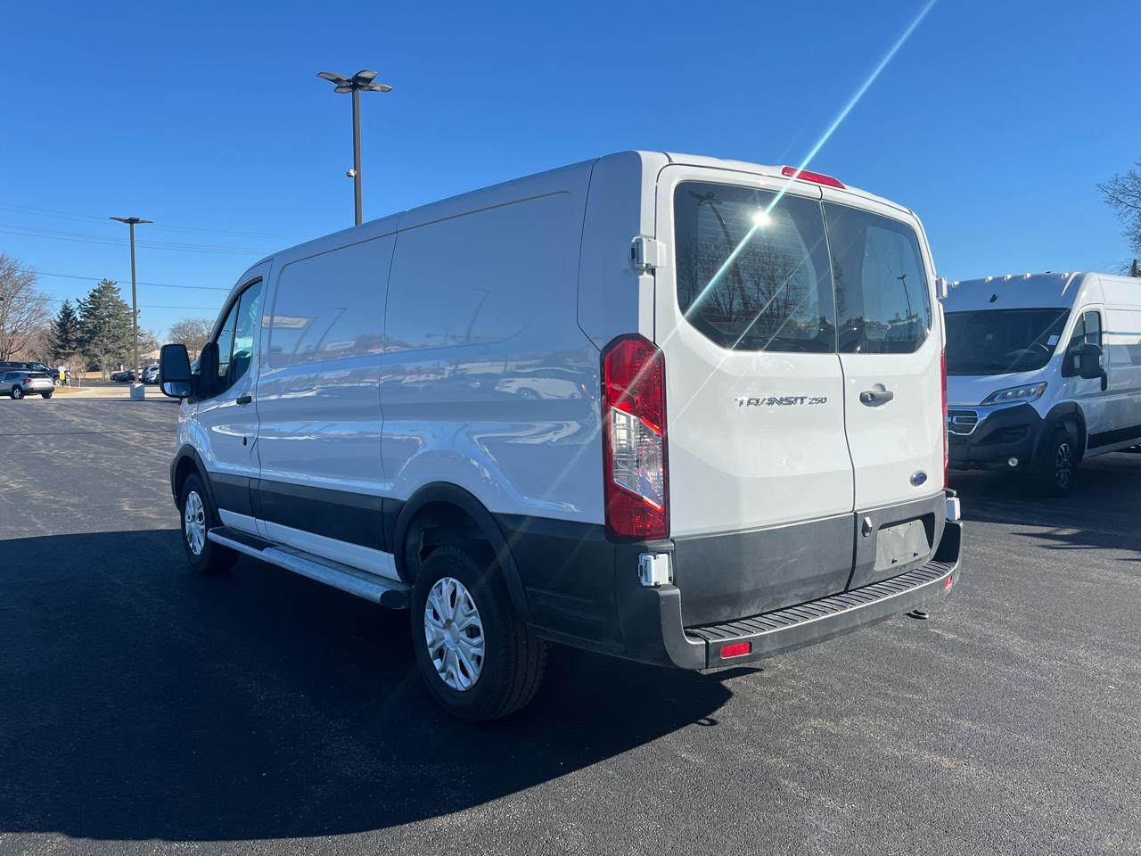 Ford Transit Cargo Van T-250 130" Low Rf 9070 GVWR RWD 2024