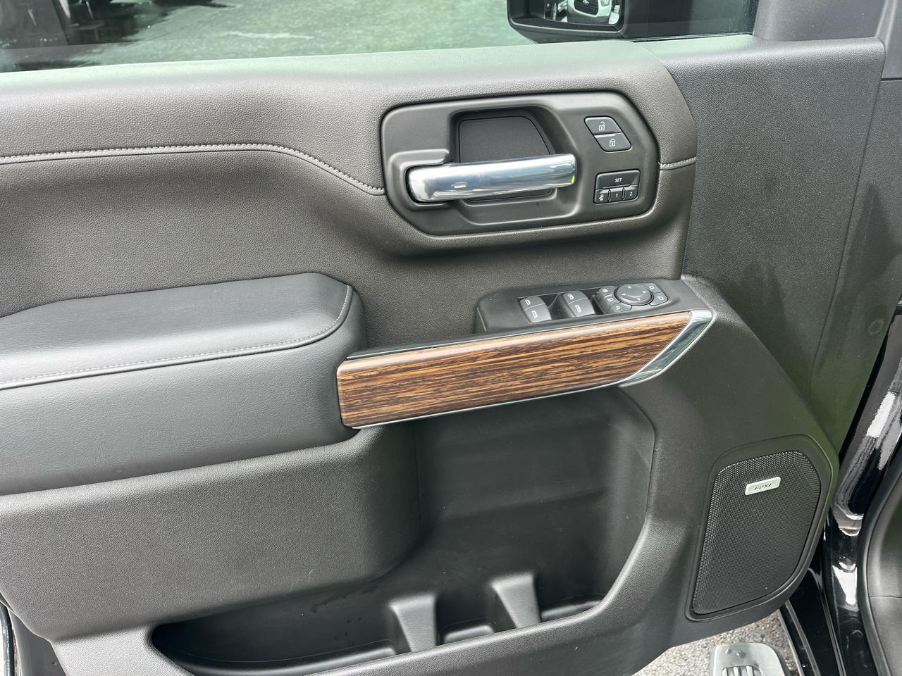 Chevrolet Silverado 3500HD 4WD Crew Cab 172" High Country 2022