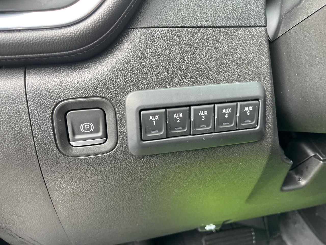 Chevrolet Silverado 3500HD 4WD Crew Cab 172" High Country 2022