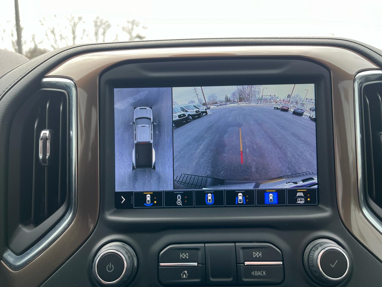 Chevrolet Silverado 3500HD 4WD Crew Cab 172" High Country 2022