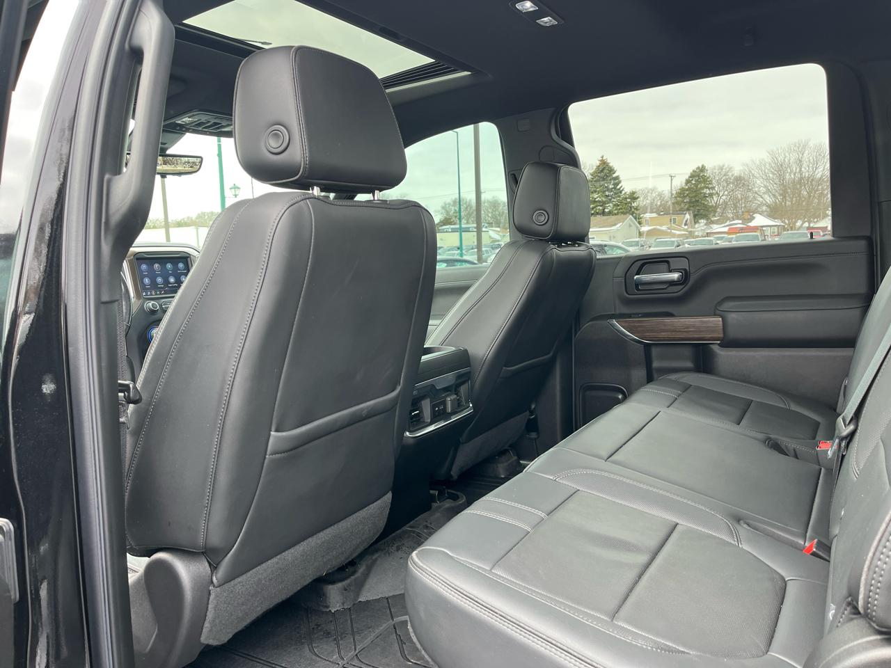 Chevrolet Silverado 3500HD 4WD Crew Cab 172" High Country 2022