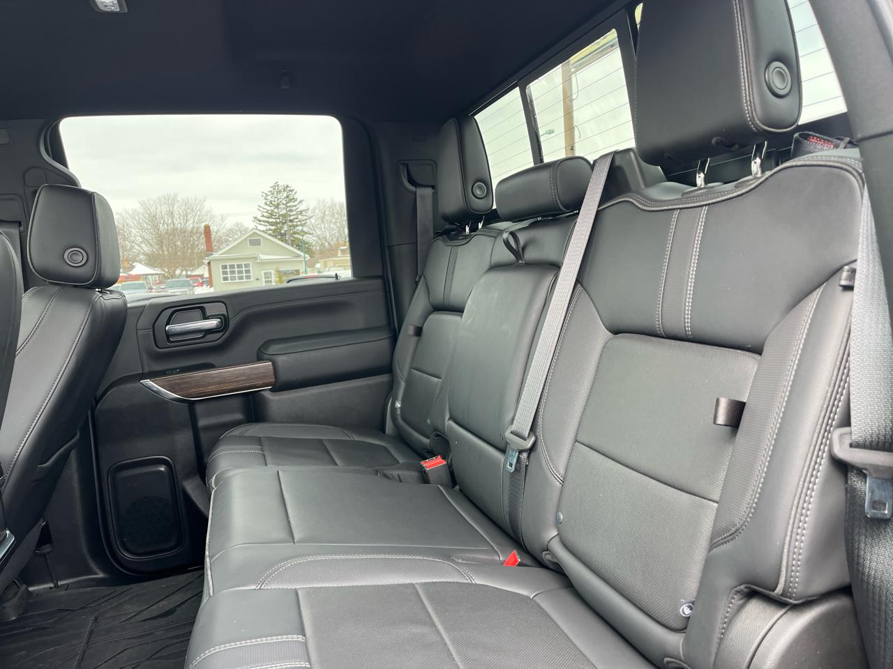 Chevrolet Silverado 3500HD 4WD Crew Cab 172" High Country 2022