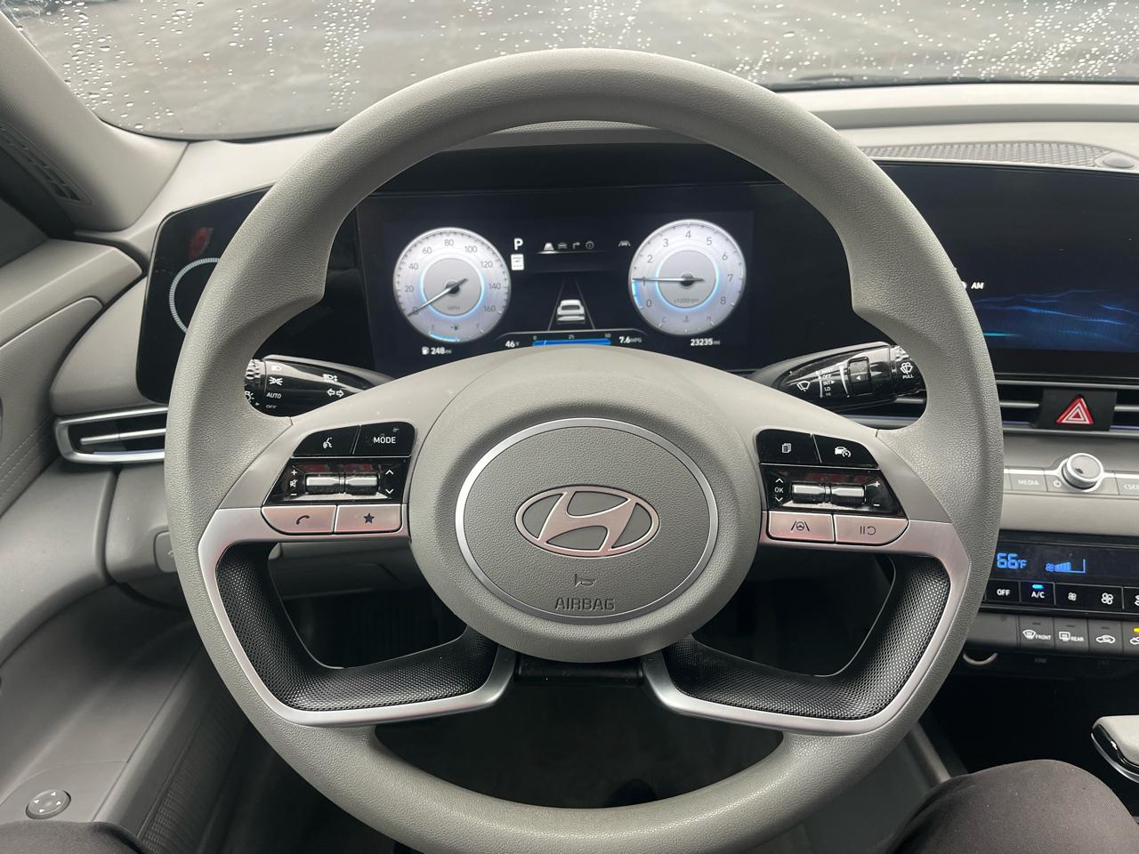 Hyundai Elantra SEL IVT 2024