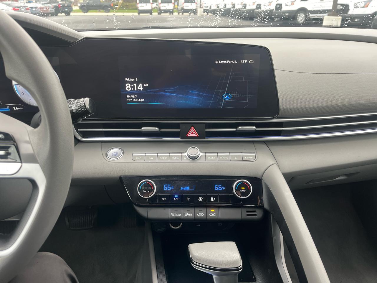 Hyundai Elantra SEL IVT 2024