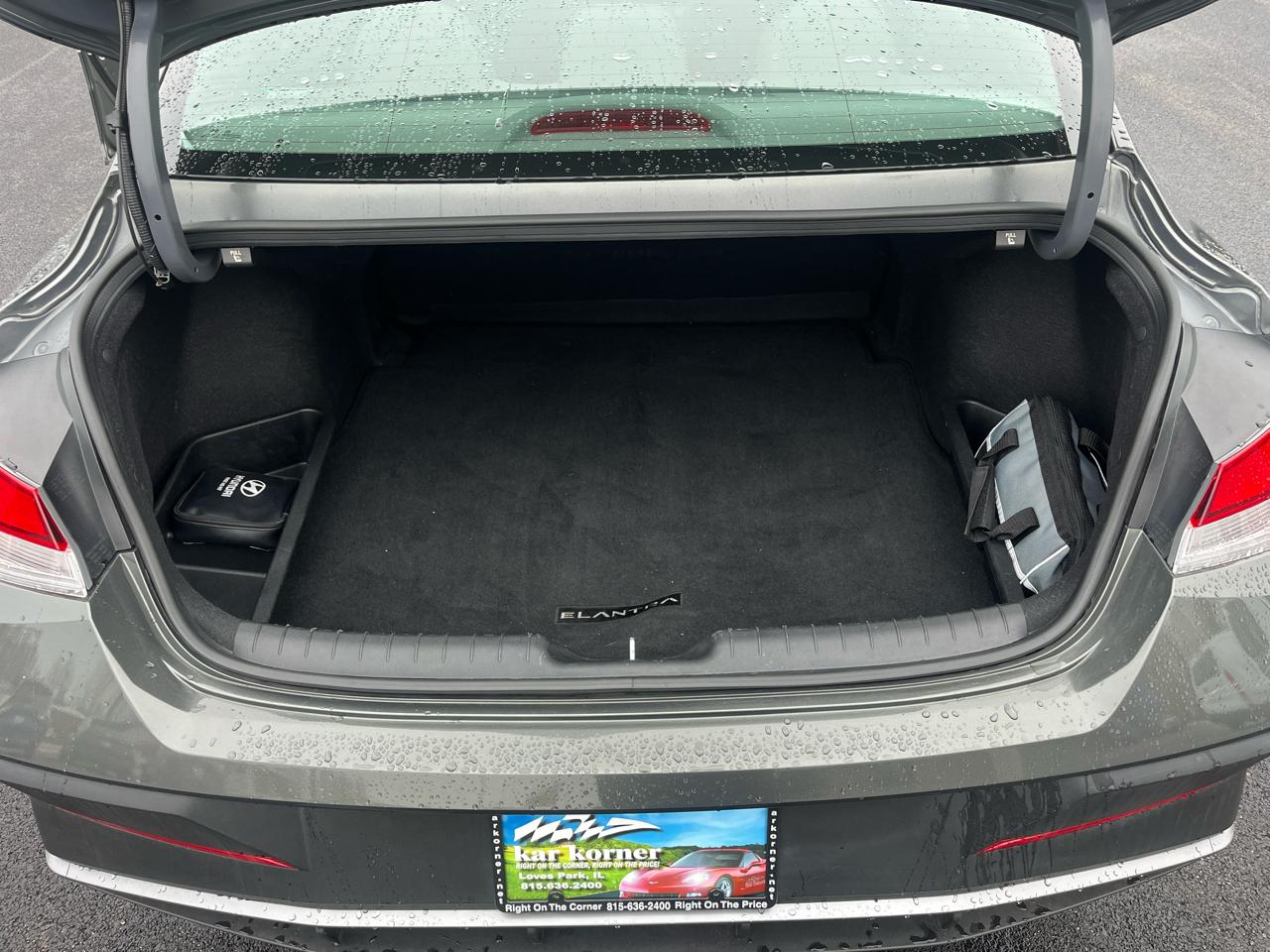 Hyundai Elantra SEL IVT 2024