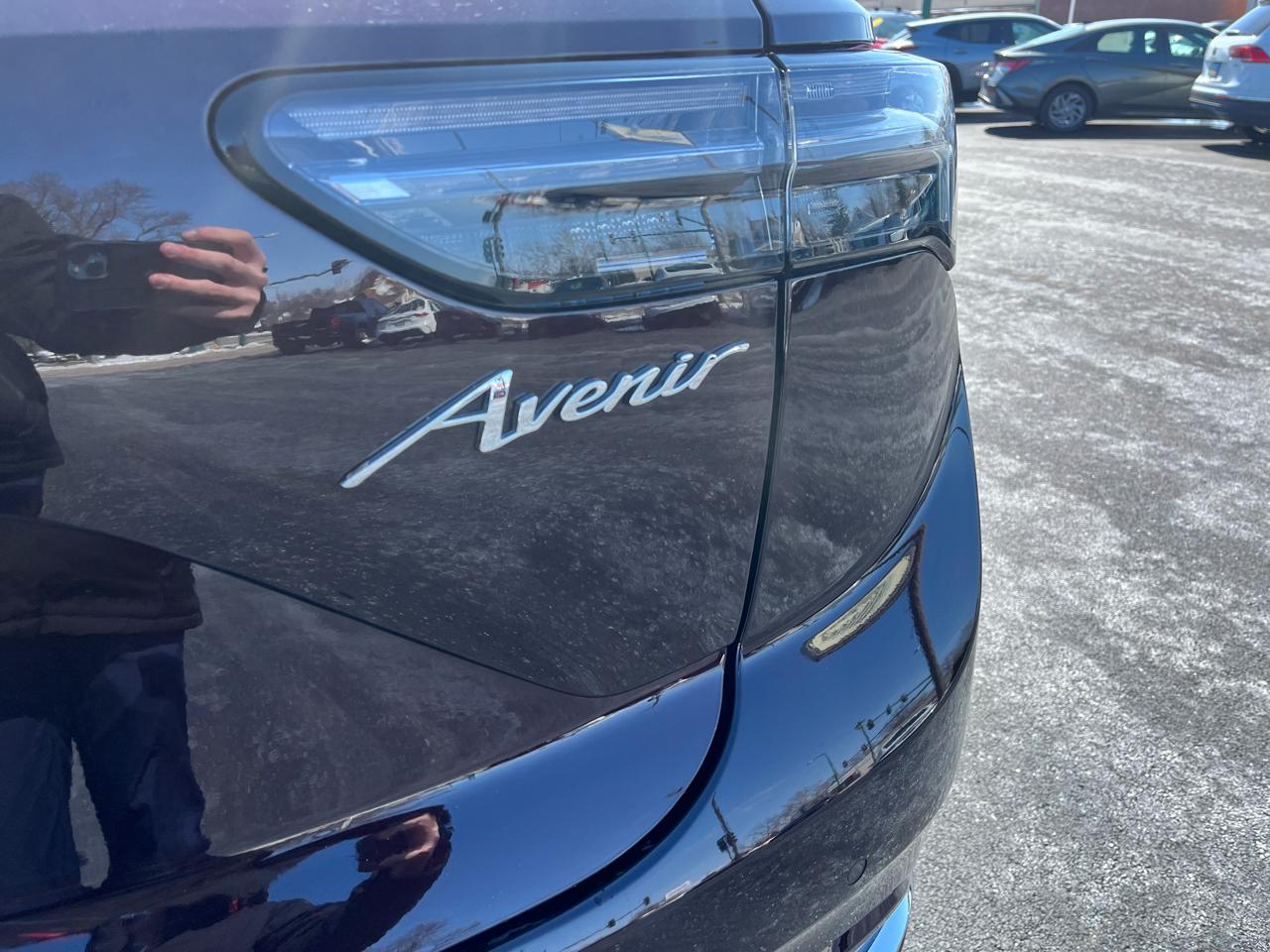 Buick Envision FWD 4dr Avenir 2023