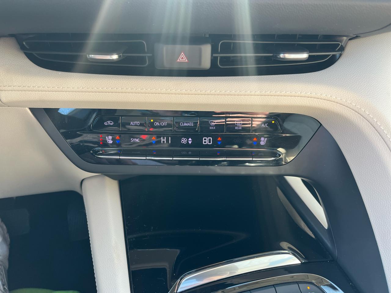 Buick Envision FWD 4dr Avenir 2023