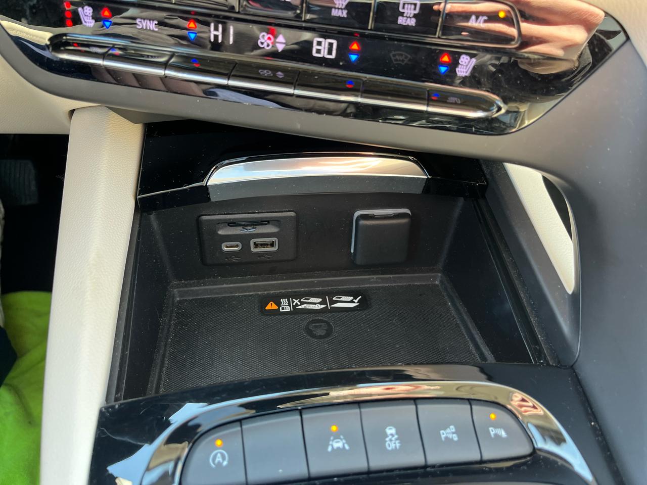 Buick Envision FWD 4dr Avenir 2023