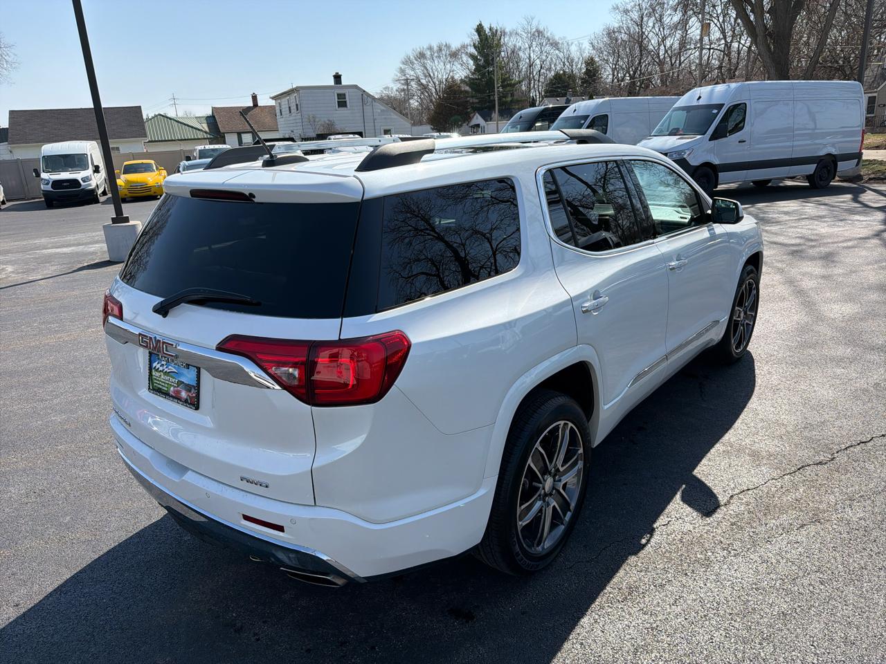 GMC Acadia AWD 4dr Denali 2017