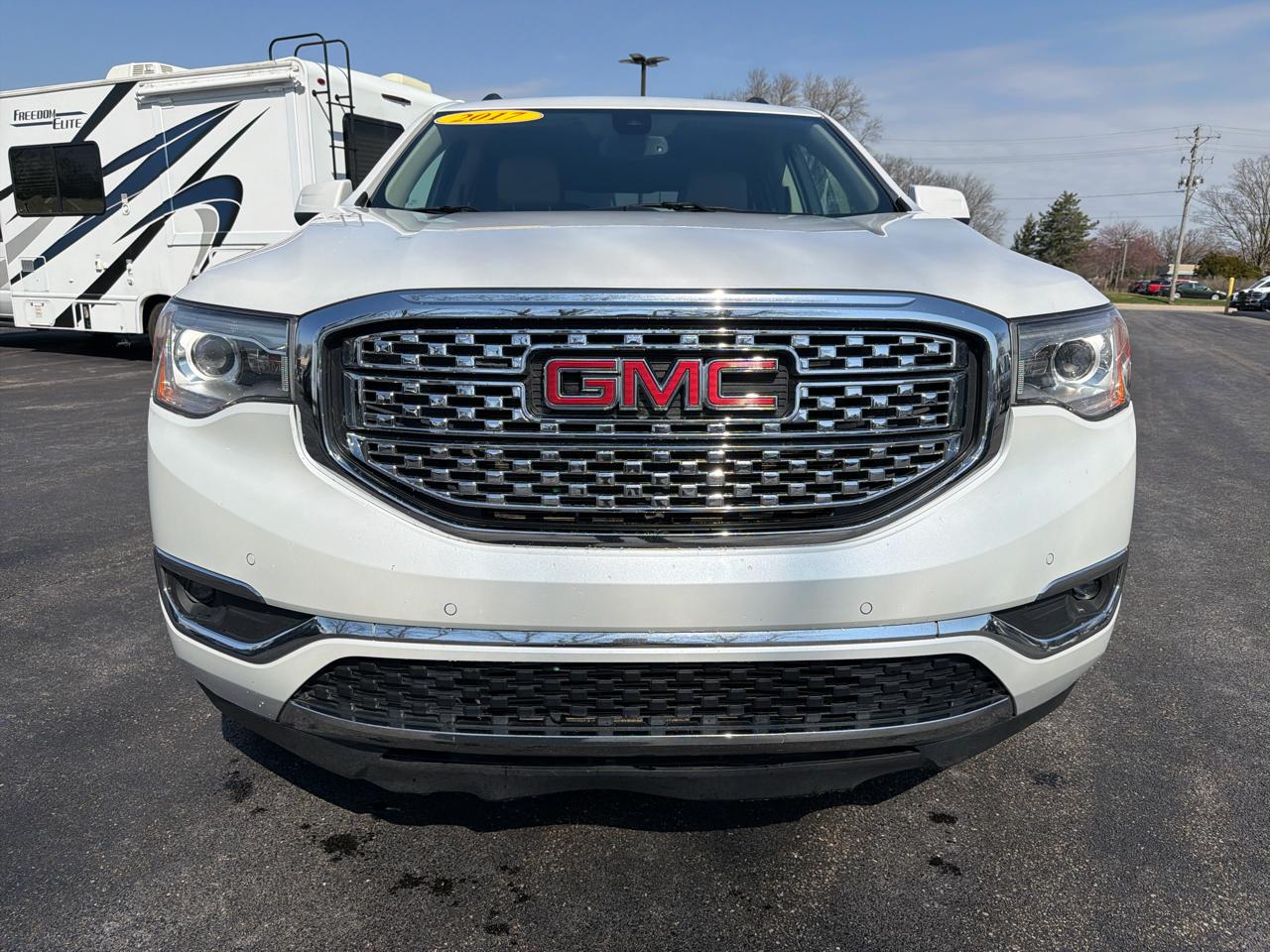 GMC Acadia AWD 4dr Denali 2017