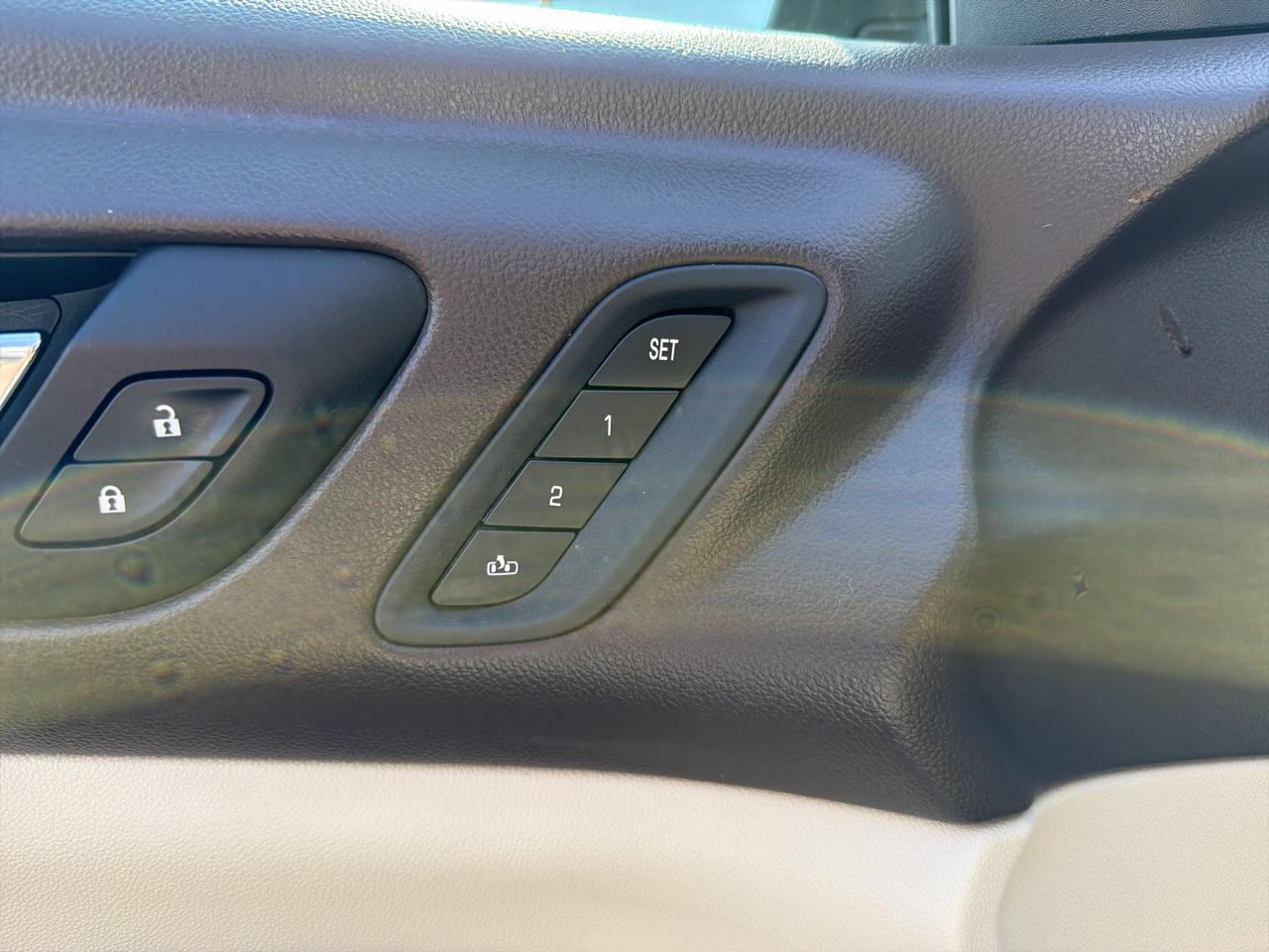 GMC Acadia AWD 4dr Denali 2017