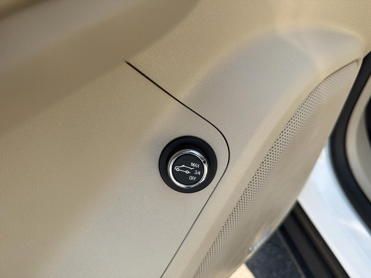 GMC Acadia AWD 4dr Denali 2017