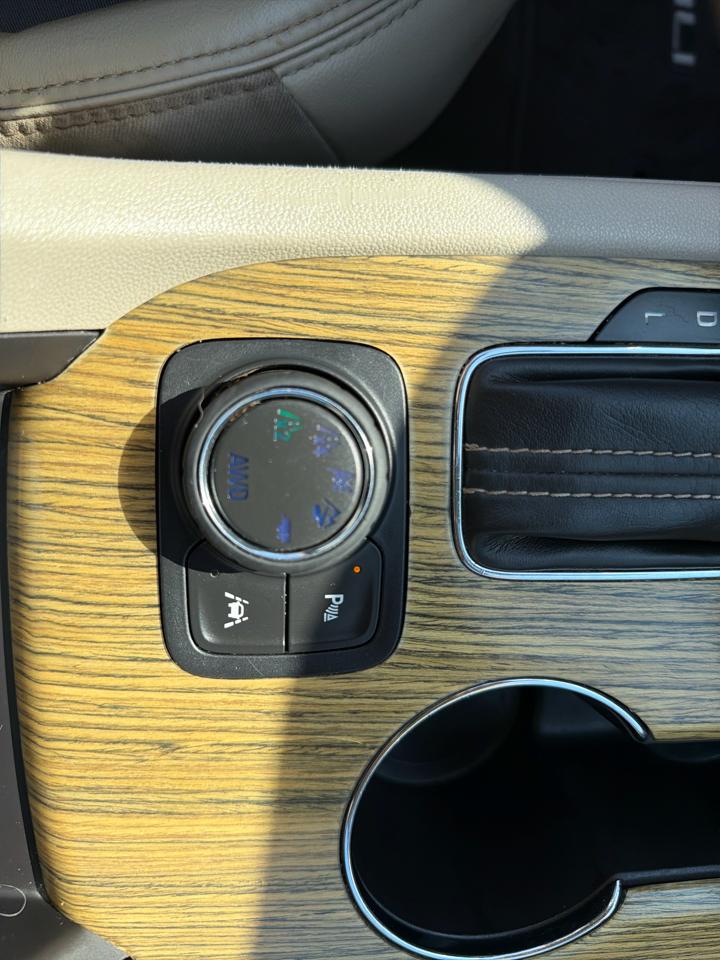 GMC Acadia AWD 4dr Denali 2017