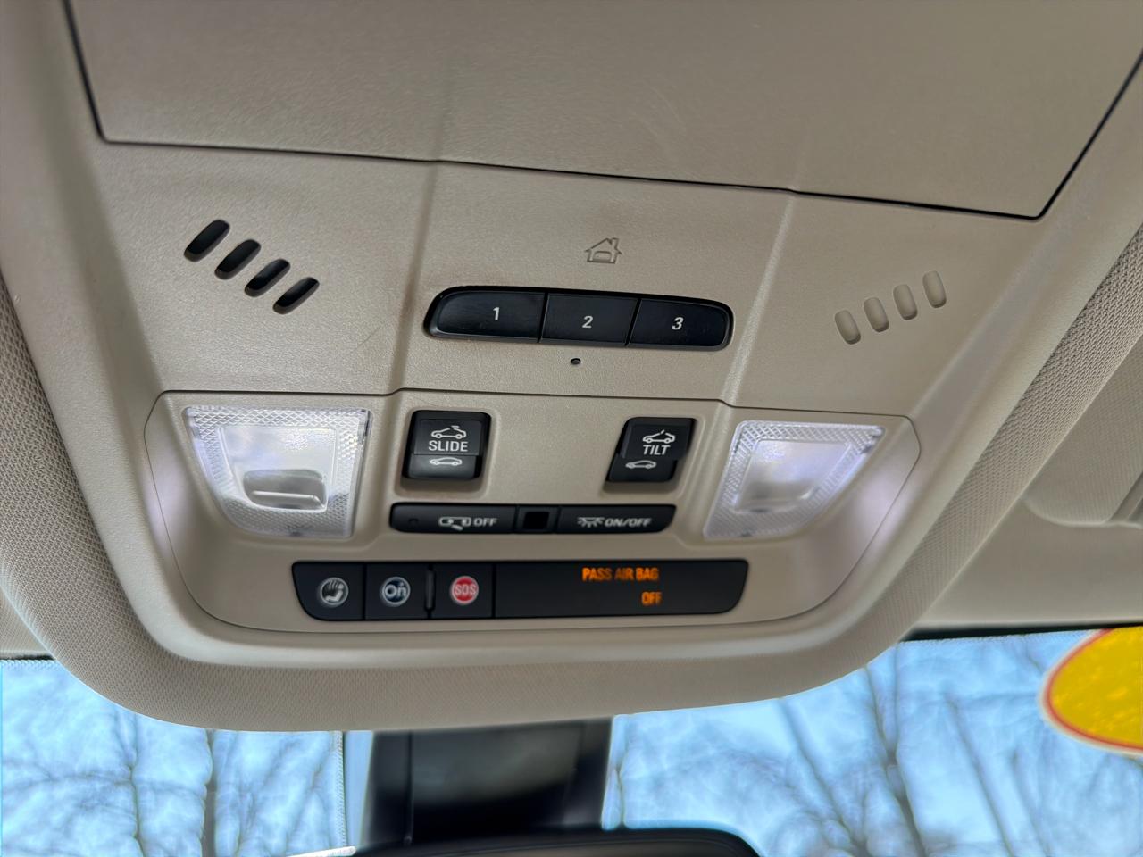 GMC Acadia AWD 4dr Denali 2017